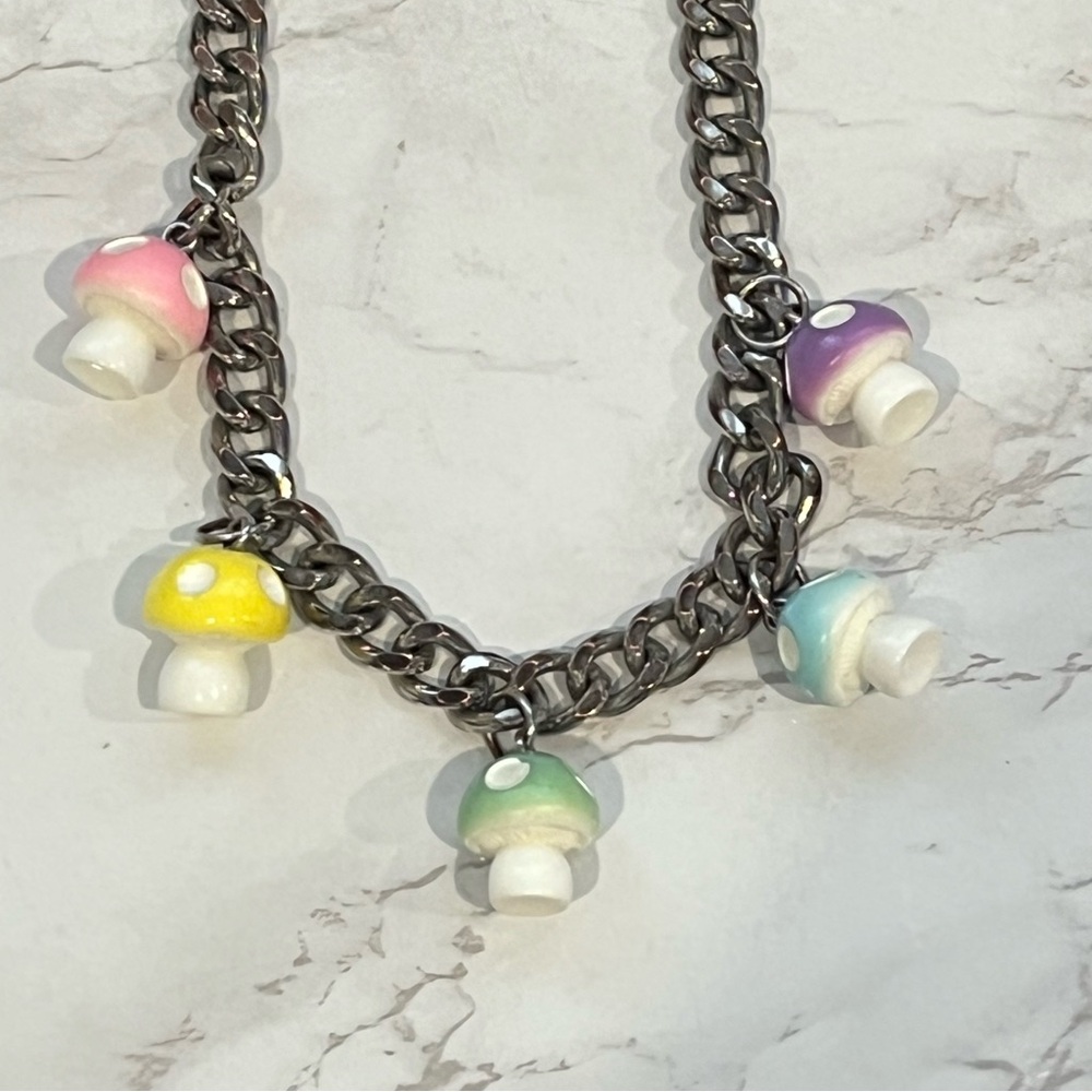 Whimsical Pastel Mushroom Chunky Chain Choker – Cottagecore Aesthetic